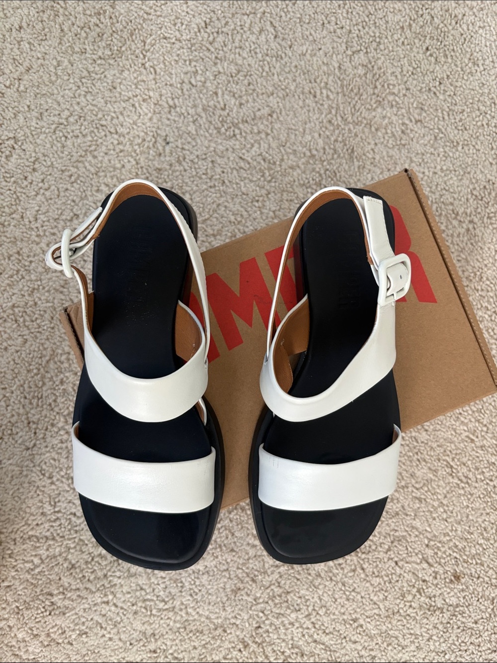 Camper Dana size 7.5 White Leather Slingback Sandals with Black Footbed